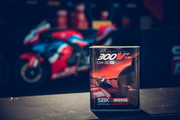 Aceite Motul 300V² 4T 0W-30 SBK 2 Motul 300V2 0W30 (3)