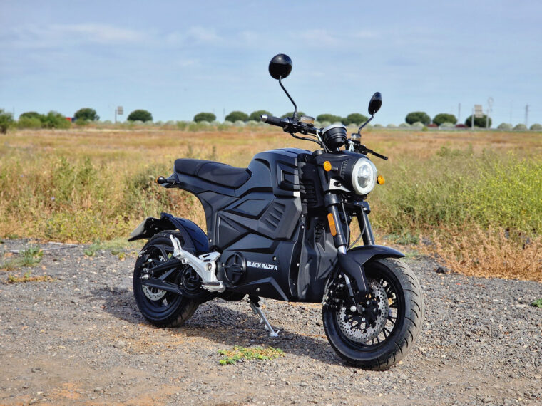 Zitmuv-Black-RaZer-125e-2022- - 3