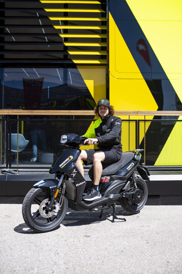 elektra-mooney-vr46-motogp-paddock (1)