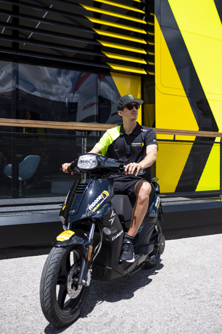 elektra mooney vr46 motogp paddock (2)