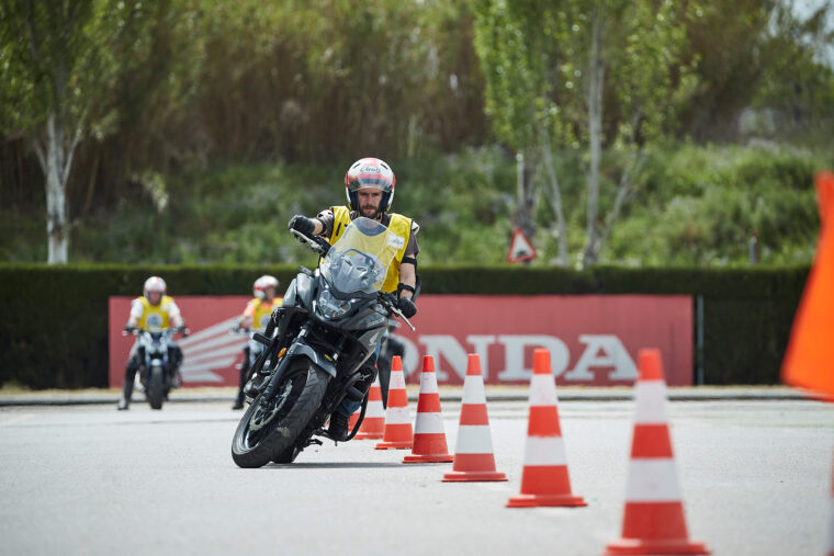 Curso-conducción-segura-moto-offroad-Honda-HIS-12