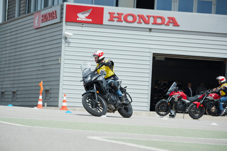 Curso-conducción-segura-moto-offroad-Honda-HIS-15