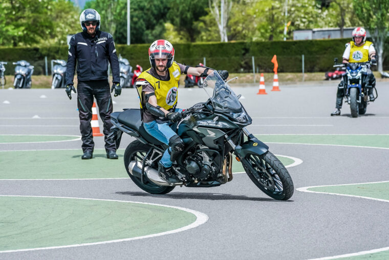 Curso-conducción-segura-moto-offroad-Honda-HIS-24