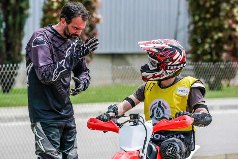 Curso conducción segura moto offroad Honda HIS 28