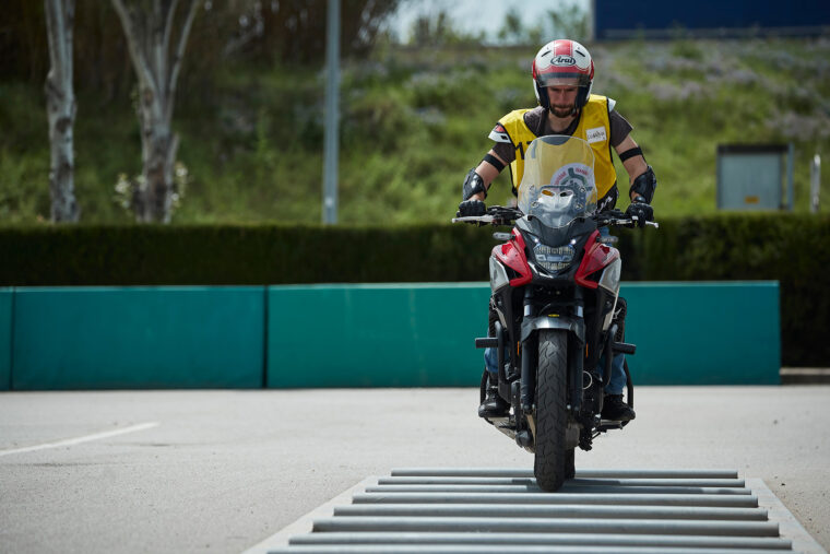 Curso-conducción-segura-moto-offroad-Honda-HIS-8