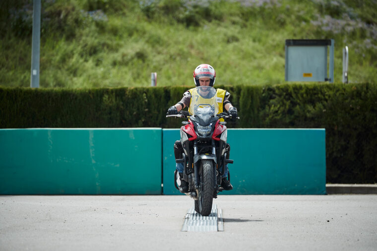 Curso-conducción-segura-moto-offroad-Honda-HIS-9