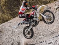 Fantic XE125 2023 accion4