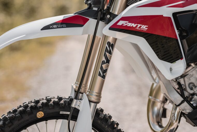 Fantic-XE125-2023-ambiente12