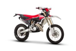 Fantic XE125 2023 estudio1