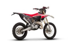 Fantic XE125 2023 estudio2