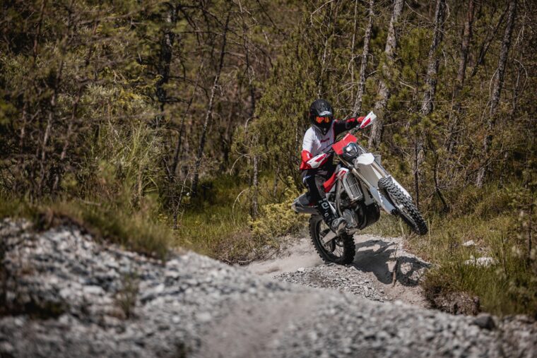 Fantic-XEF450-2023-accion4