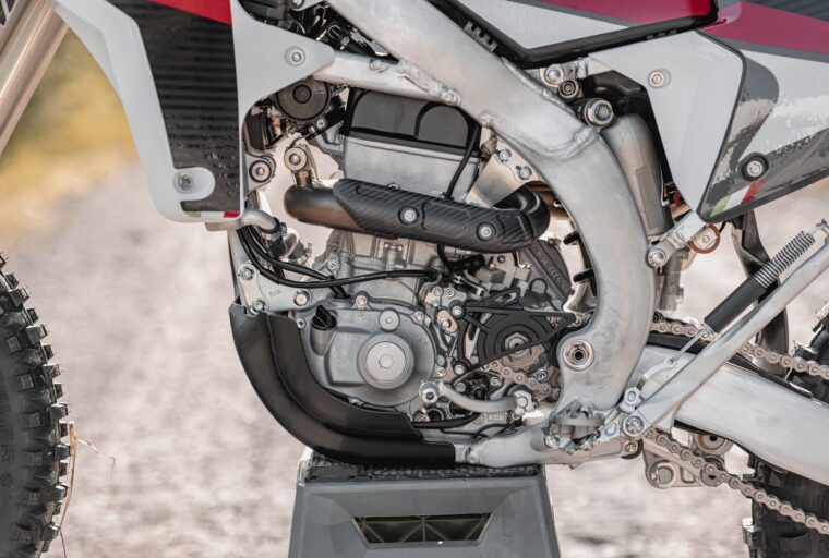 Fantic-XEF450-2023-ambiente5