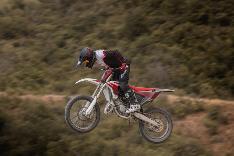 Fantic-XX125-2023-accion7