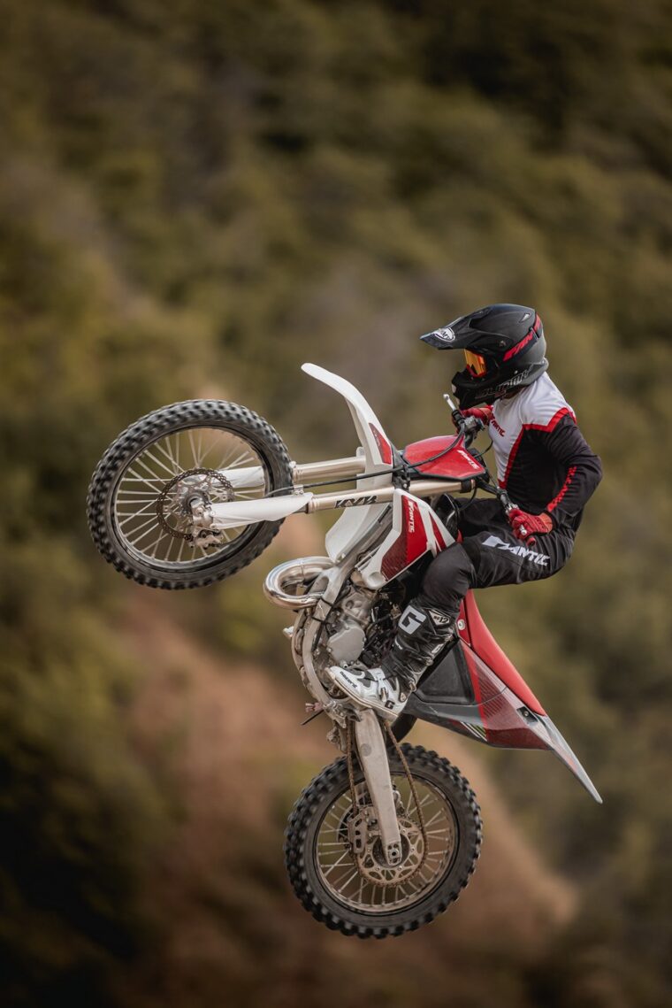 Fantic-XX125-2023-accion8