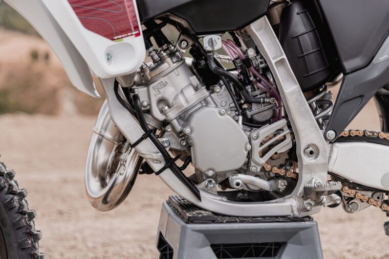 Fantic-XX125-2023-ambiente8