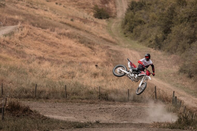 Fantic-XX250-2023-accion3