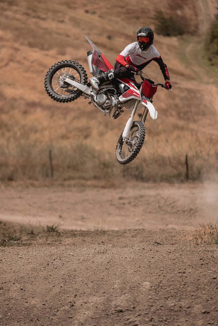 Fantic-XX250-2023-accion4