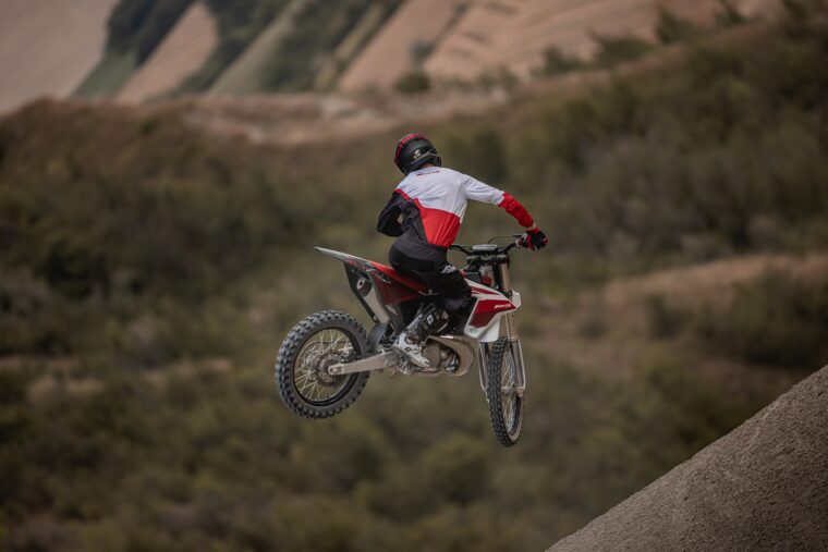 Fantic-XX250-2023-accion5