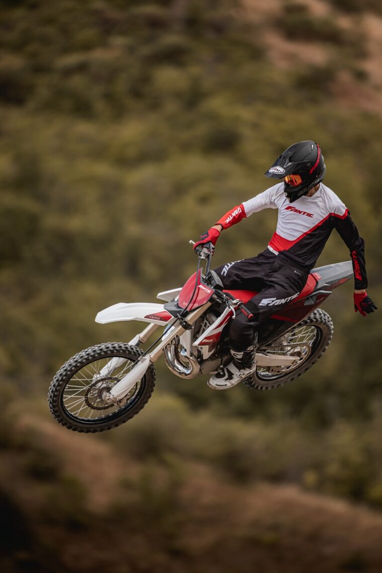 Fantic-XX250-2023-accion7
