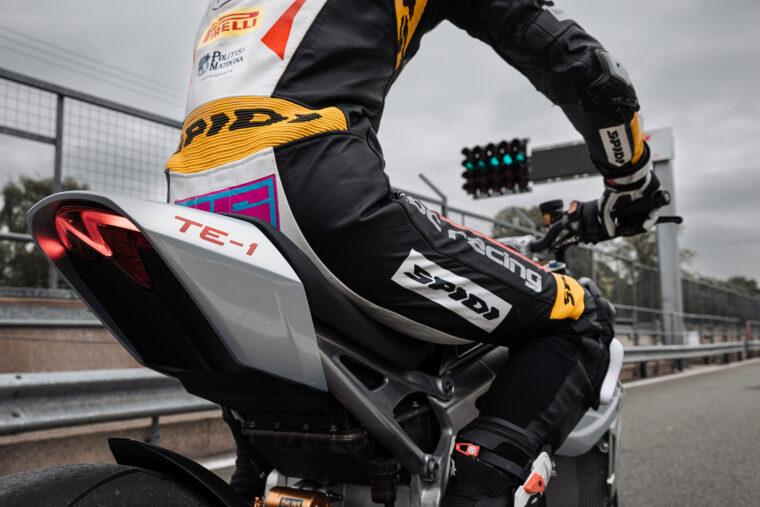 Triumph-TE-1-electrica-final- - 15