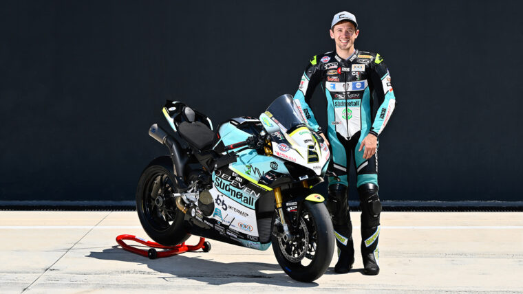 ducati-panigale-v4s-race-of-champions-2022 (3)