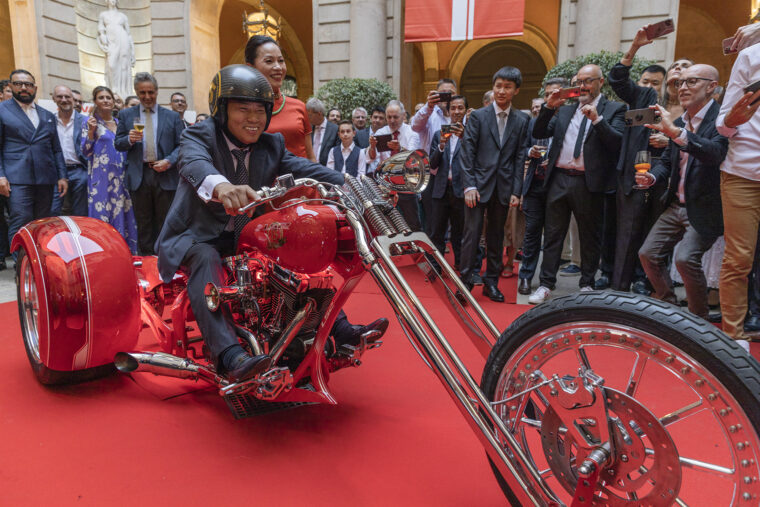 LS2 Helmets Sede Terrassa 15 Aniversario5