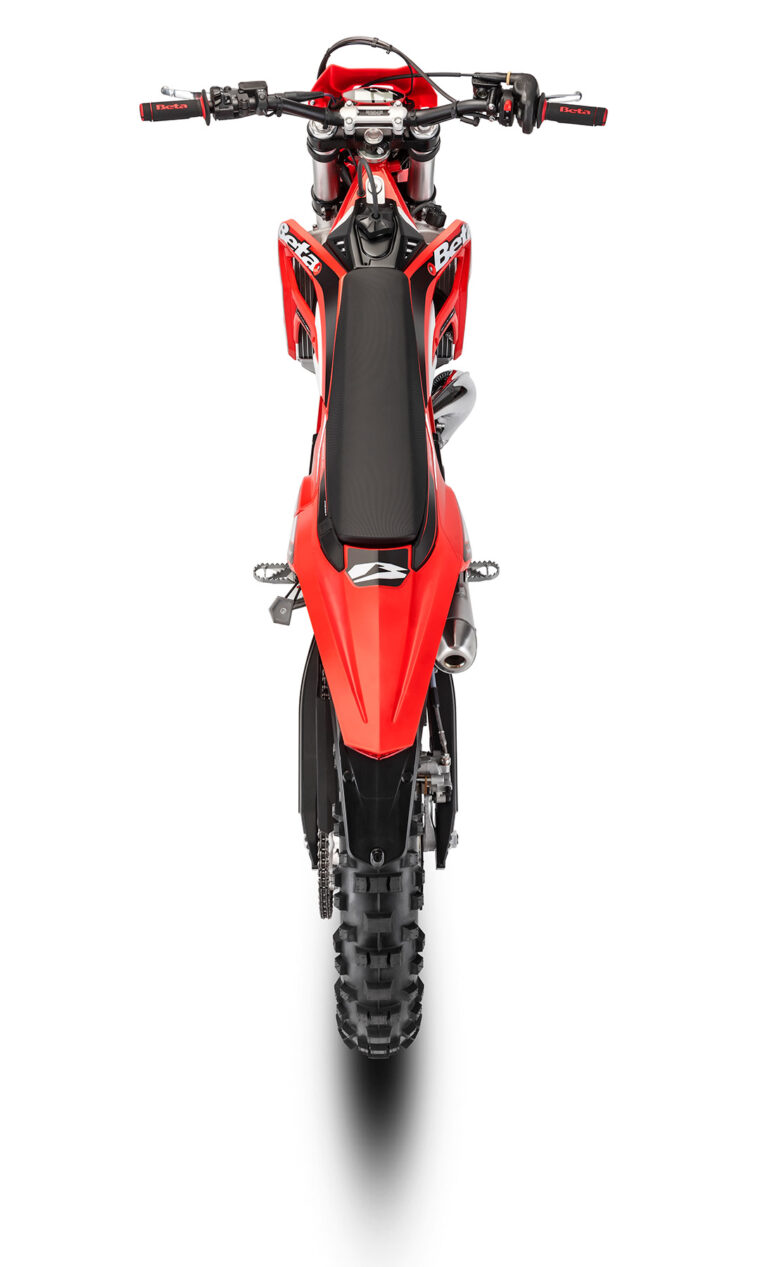 Beta-XTrainer-250-2023-estudio - 1