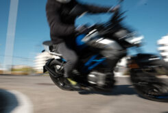 CFMoto 300NK 2023 pruebaMBK15