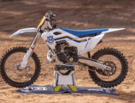 Husqvarna TC 250 Heritage 2023 4 Husqvarna TC 250 Heritage 2023 3