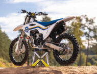 Husqvarna TC 250 Heritage 2023 7 Husqvarna TC 250 Heritage 2023 6