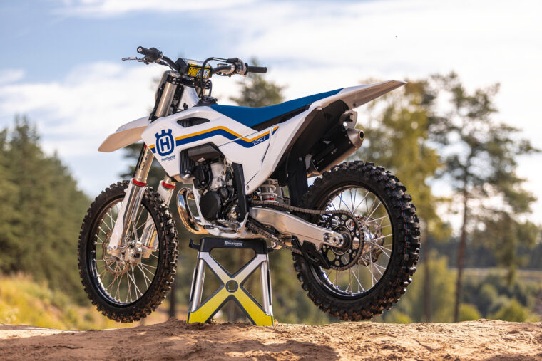 Husqvarna-TC-250-Heritage-2023- - 6