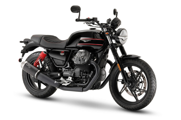 Moto-Guzzi-V7-Stone-Special-Edition-2023- - 1