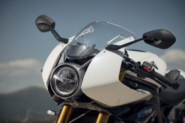 Triumph Speed Triple 1200 RR detalles opinion 25
