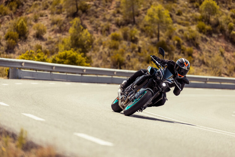 Yamaha-MT-10-2022-prueba-1