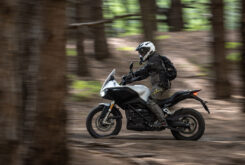 Zero Motorcycles lanza una promoción con hasta 3.500 euros de descuento 26 Zero DSR X 2023 pruebaMBK74