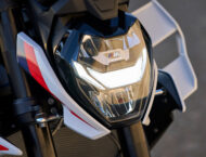 BikeLeaks. ¡Alerones móviles! BMW también quiere aerodinámica activa en sus motos 9 BMW M 1000 R 20239