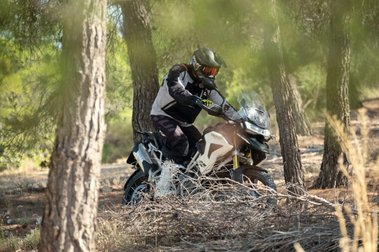 Comparativa-Triumph-Tiger-1200-Rally-Pro-VS-KTM-1290-Super-Adventure-R-34