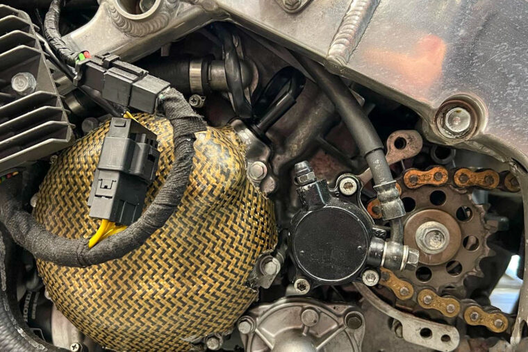 Honda-RVF750-RC45-subasta-13