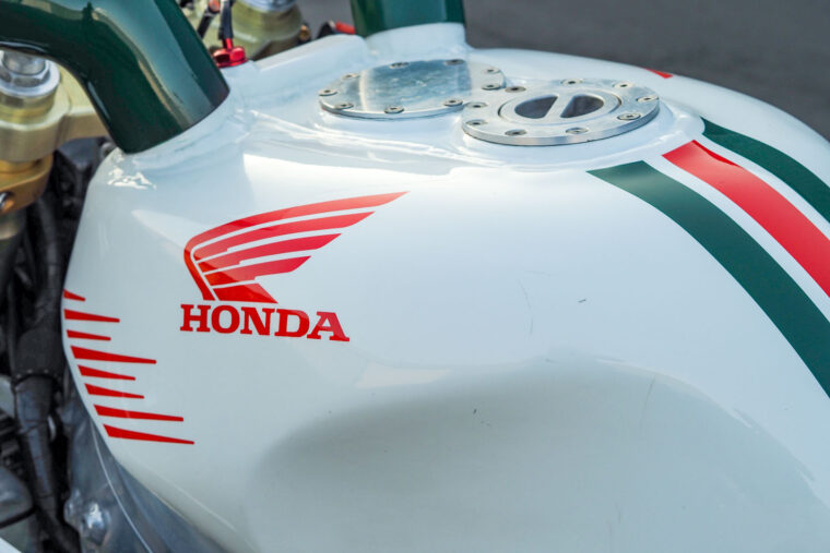 Honda-RVF750-RC45-subasta-9