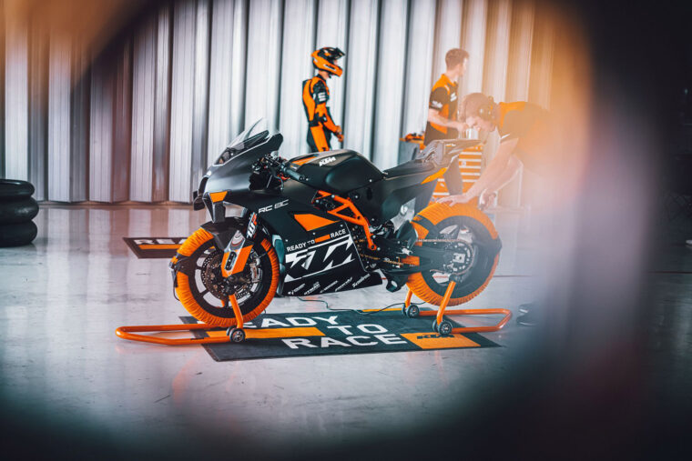 KTM-RC-8C-2023- - 21