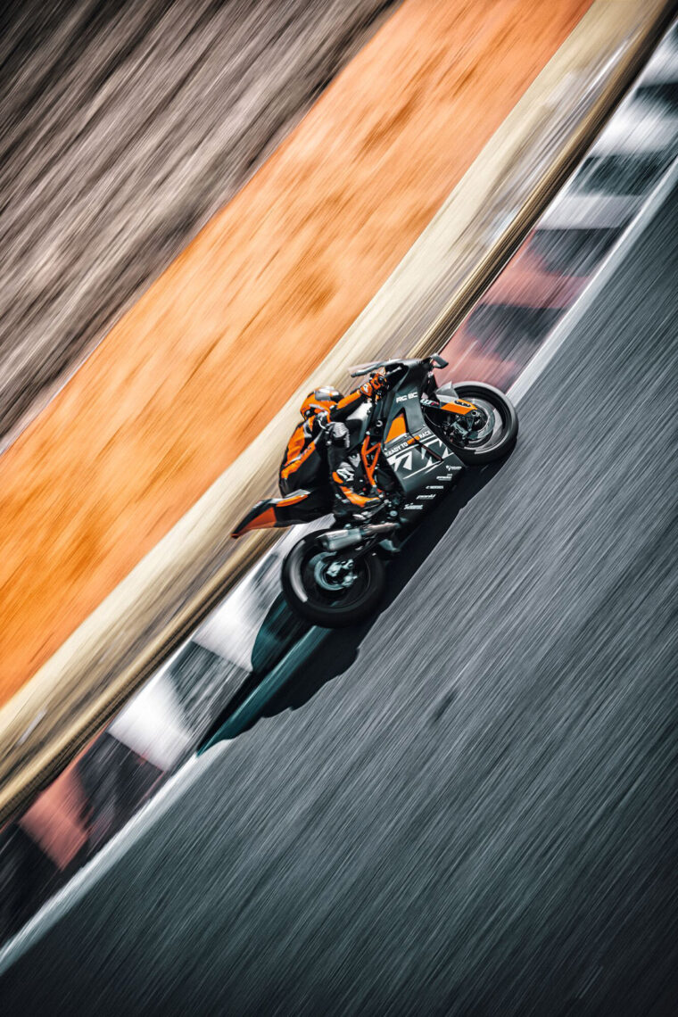 KTM-RC-8C-2023- - 33