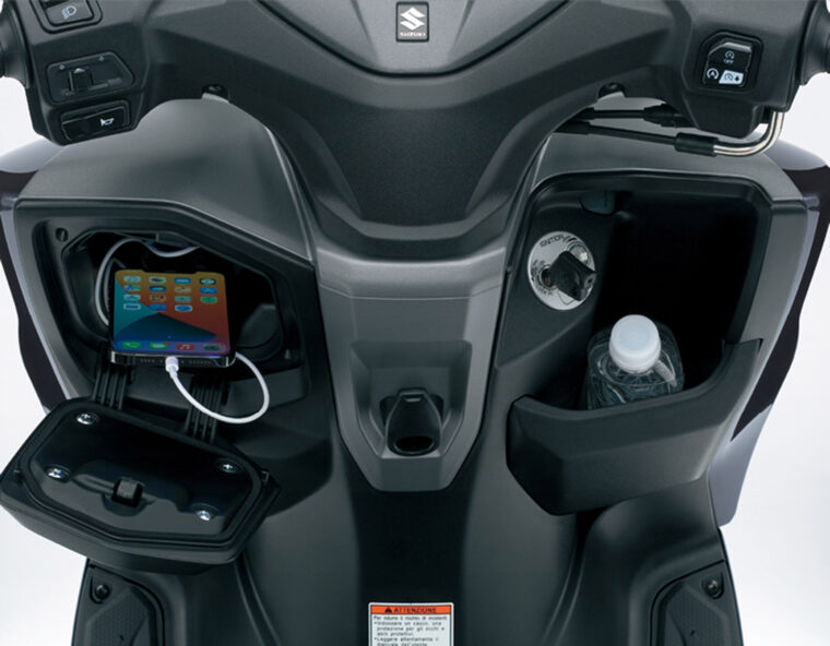 Suzuki-Burgman-125EX-2023- - 31