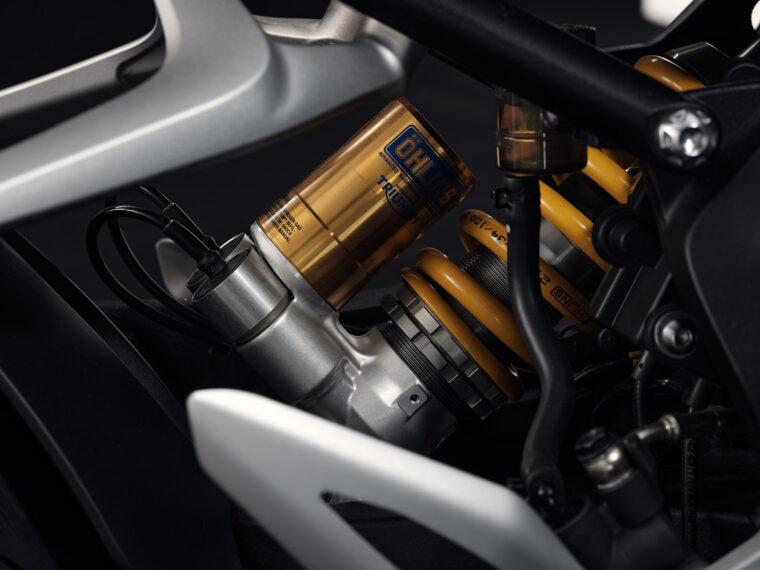 Triumph-Speed-Triple-1200-RR-Bond-Edition-2023- - 2