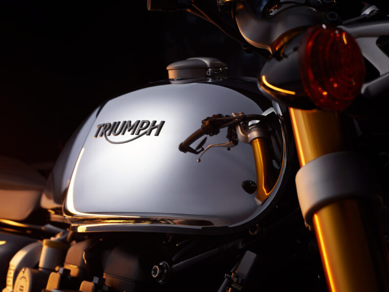 Triumph Thruxton RS Chrome 2023 detalles1