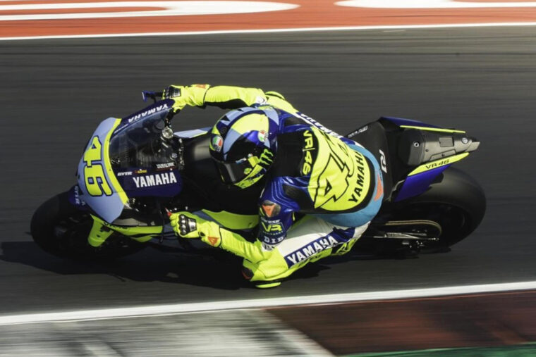 Valentino-Rossi-Yamaha-R1-GYTR