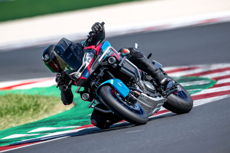 CFMoto-800MT-Sport-R-PrustelGP-Moto3-2023-13