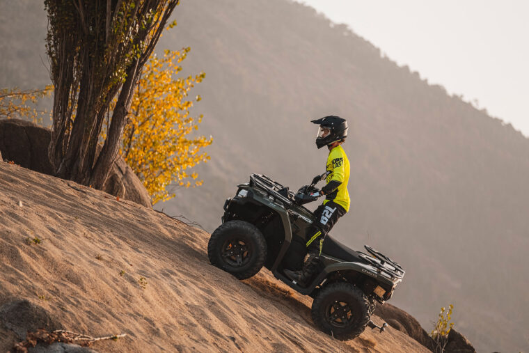 CFMoto-CForce-450-2023-accion - 13