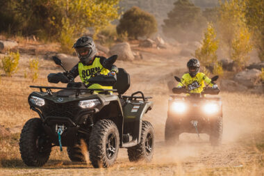 CFMoto CForce 450 2023 accion 4