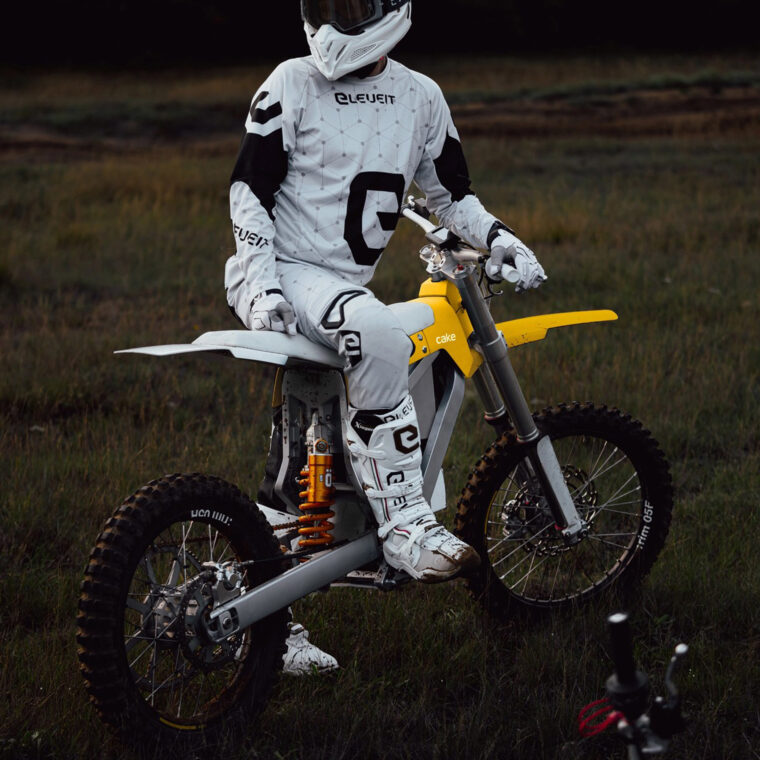 Cake Bukk Limited Edition 2023 1 Cake Bukk Limited Edition 2023 5