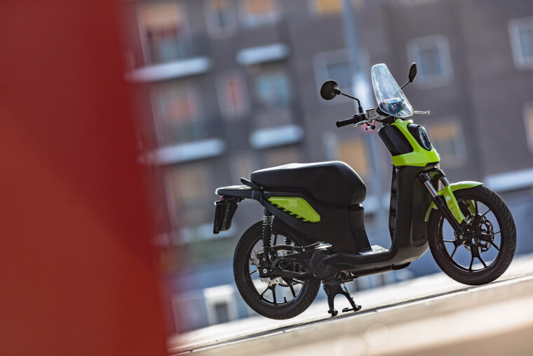 Fantic-Electric-2023-scooter- - 13